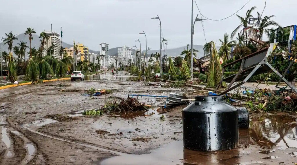 Colecta solidaria de víveres, agua y artículos de trabajo para periodistas y fotoperiodistas en Acapulco, devastado tras el paso del huracán Otis